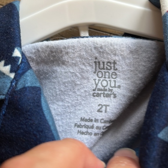 New 2t carters shark holiday pjs - Picture 4 of 4